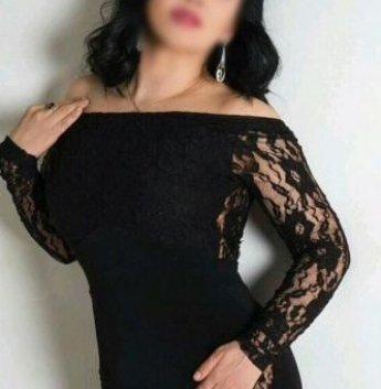 Чувственный массаж, игры ролевые, стриптиз – выбирайте, что вам по душе 😏 Потрясающий опыт и мои умения не оставят вас равнодушными. А фото и отзывы оставлю на ваше усмотрение, ведь они говорят о моей неповторимости! Позвольте мне порадовать вас в Москве и погрузить вас в мир наслаждения 👠💋 Роза